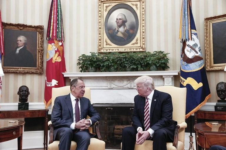Presidente americano conversou diplomata e afirmou que "ir&atilde;o parar com assassinatos e mortes na S&iacute;ria"