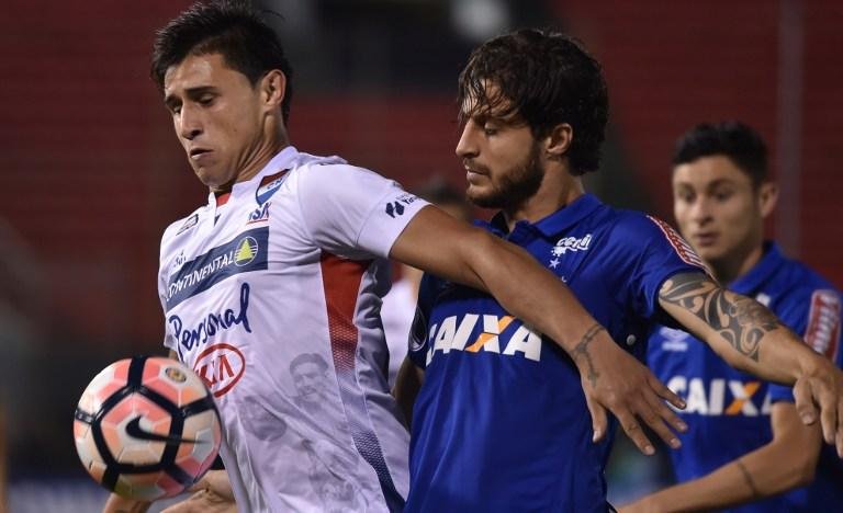 Time brasileiro cai nos p&ecirc;naltis e acaba eliminado 