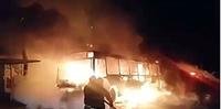 Ônibus é incendiado na Vila Cruzeiro em Porto Alegre