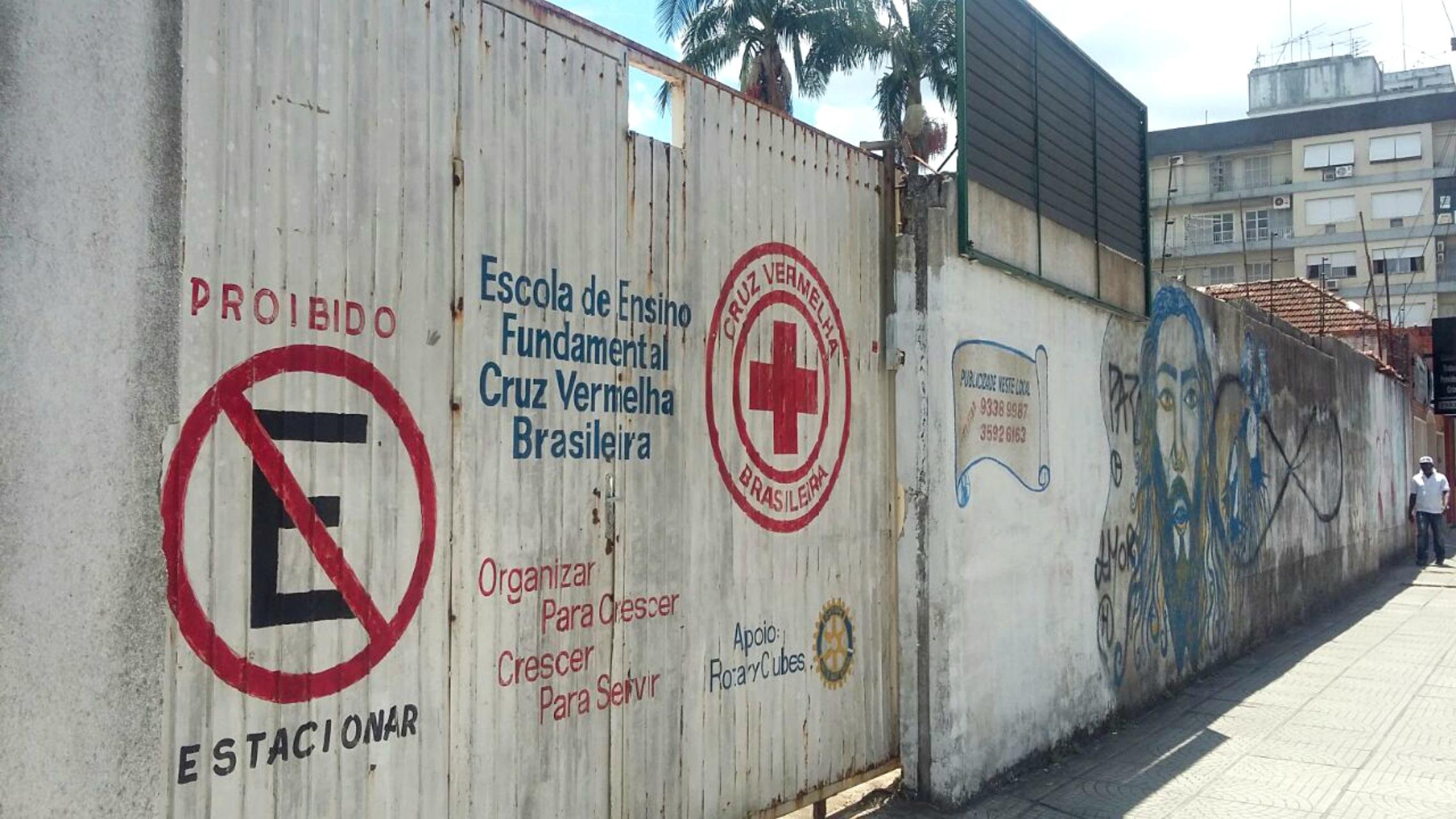 Aulas da Escola da Cruz Vermelha ocorrem em pr&eacute;dio anexo e n&atilde;o foram interrompidas