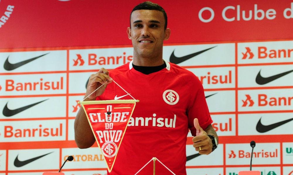 Pottker garante foco no retorno para a elite do futebol ga&uacute;cho