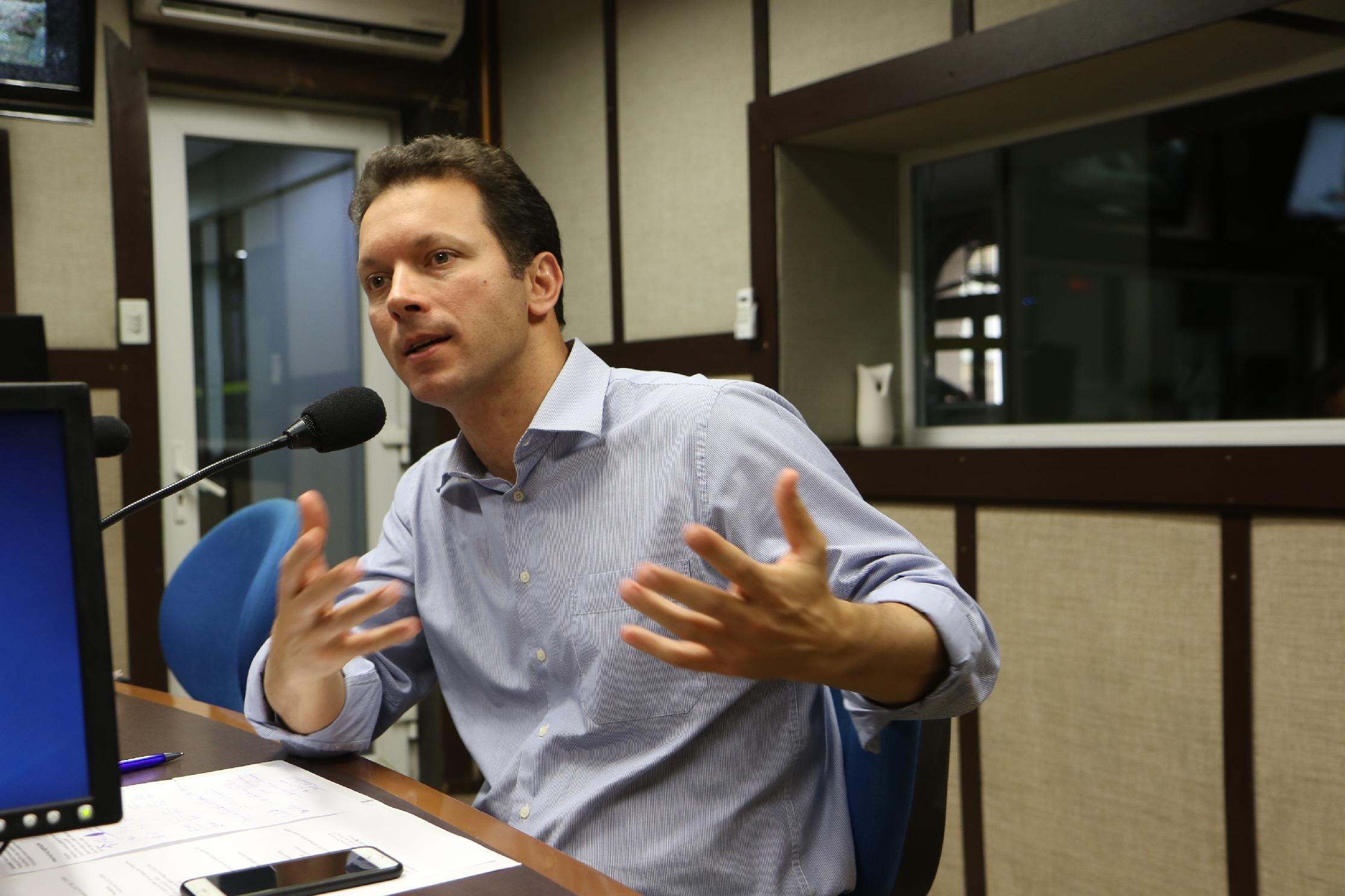 Prefeito anunciou necessidade de parcelar sal&aacute;rios em algum momento de 2017