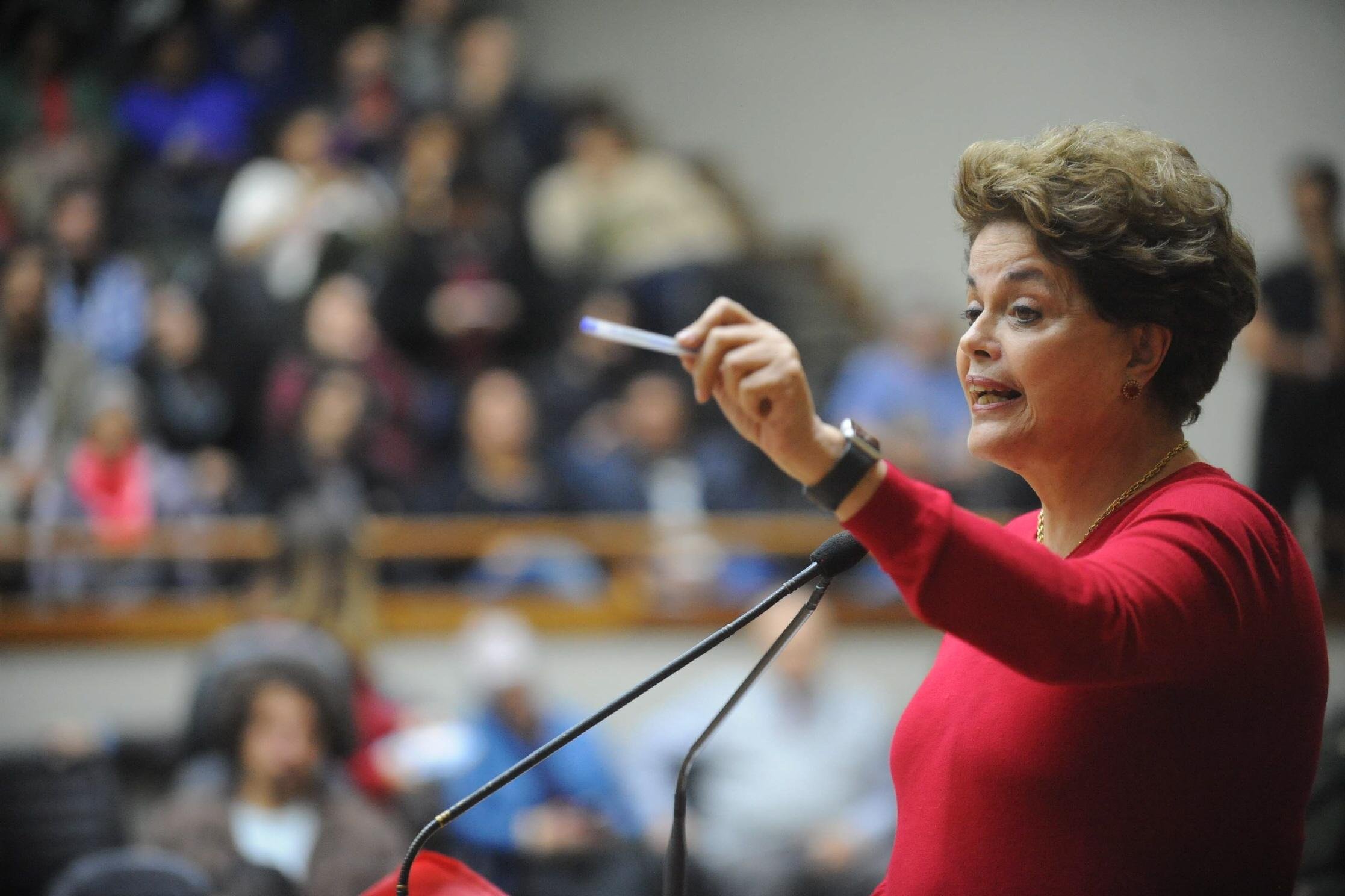 Ex-presidente reclamou de manipula&ccedil;&atilde;o eleitoral de grandes conglomerados midi&aacute;ticos