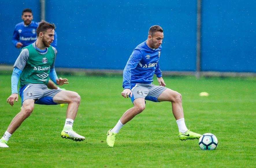 Arthur deve ganhar sequ&ecirc;ncia no Gr&ecirc;mio 