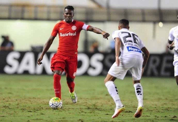 Defensor, que tem contrato com o Inter at&eacute; 2019, foi emprestado at&eacute; o fim do ano 
