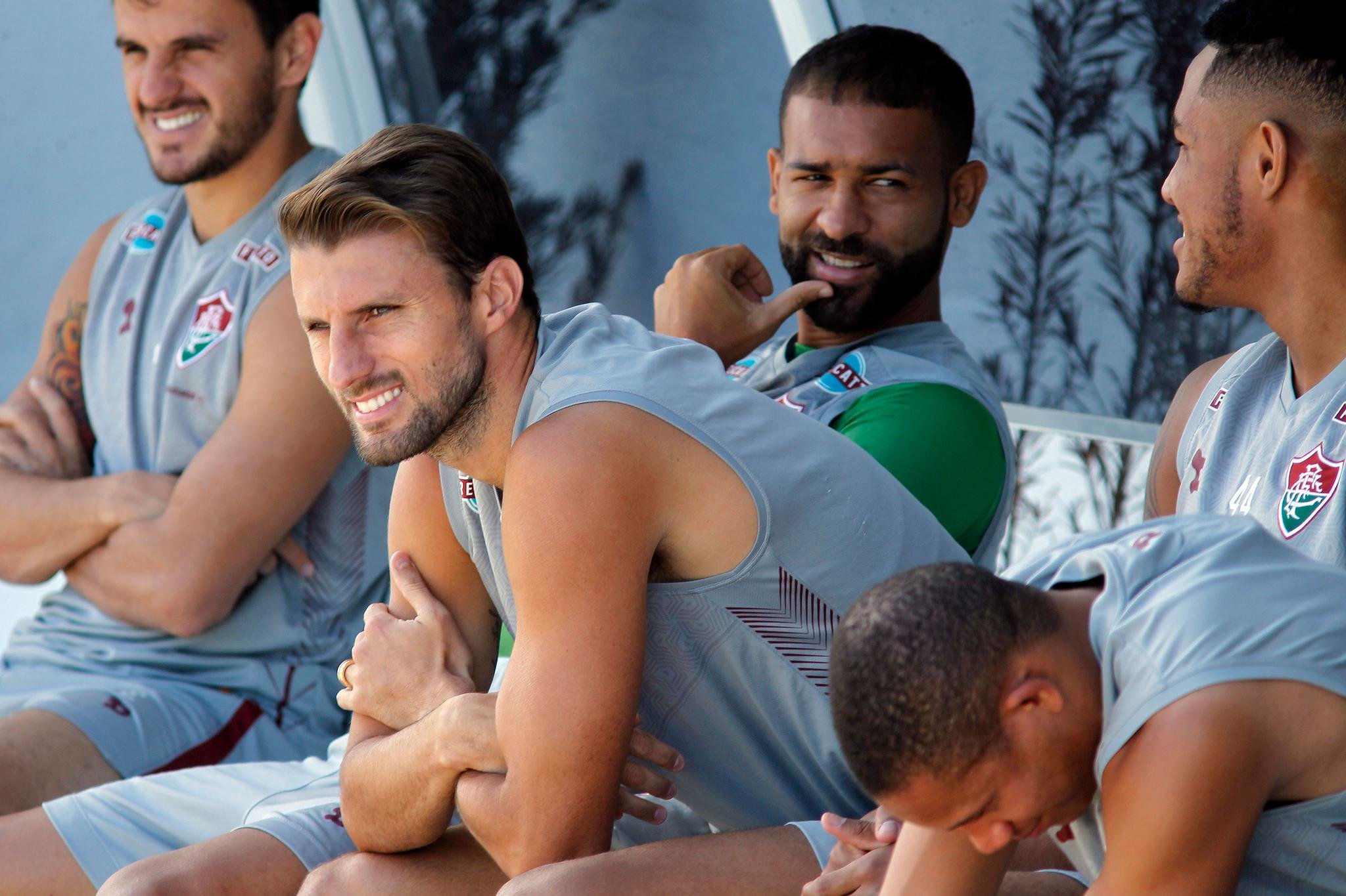 Zagueiro Henrique quer que Fluminense bloqueie troca de passes do Gr&ecirc;mio