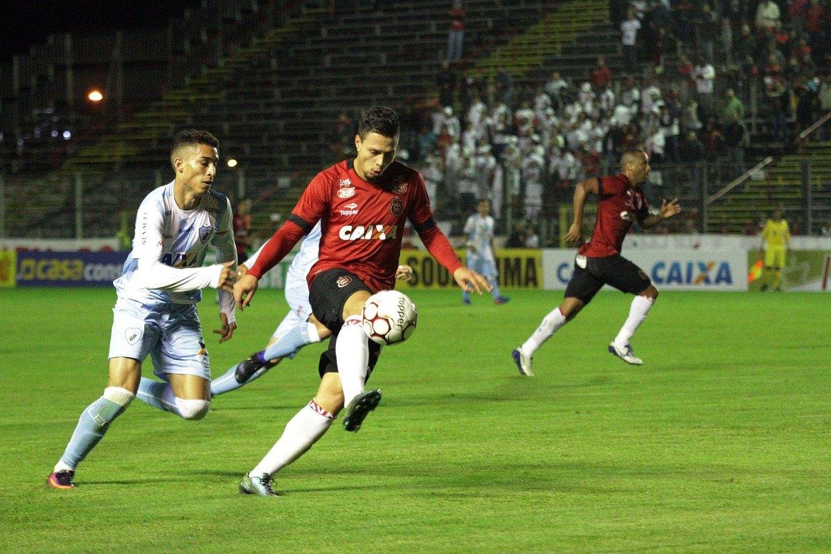 Brasil de Pelotas empatou com o Londrina no Bento Freitas