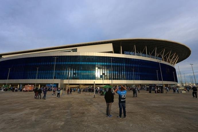 Porto Alegre tem esquema de tr&acirc;nsito e transporte para Gr&ecirc;mio e Fluminense