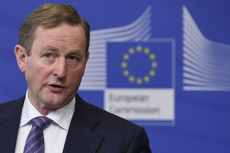 Enda Kenny, l&iacute;der de centro-direita, de 66 anos, deixar&aacute; cargo 