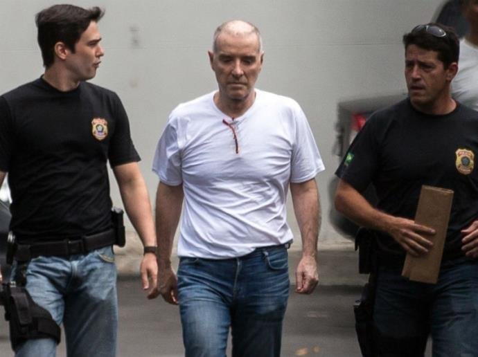 Magistrado informou que a suspens&atilde;o vale "at&eacute; a integraliza&ccedil;&atilde;o do valor da fian&ccedil;a"