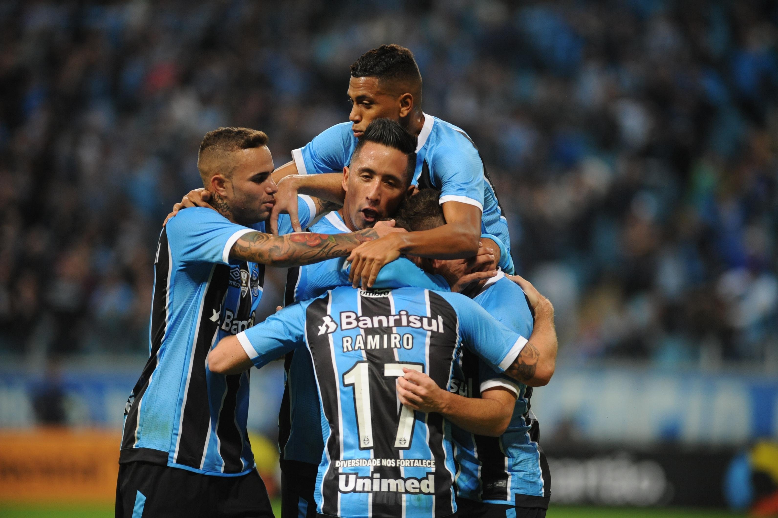 Gr&ecirc;mio bateu o Fluminense por 3 a 1 na Arena