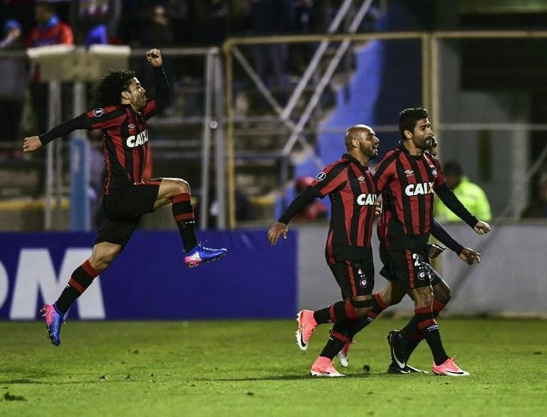 Atl&eacute;tico-PR est&aacute; classificado para as oitavas da Libertadores