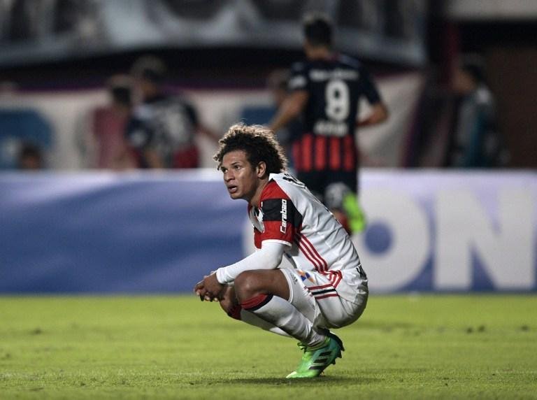 Rubro-negro carioca perdeu de virada para o San Lorenzo com gol aos 47 do segundo tempo