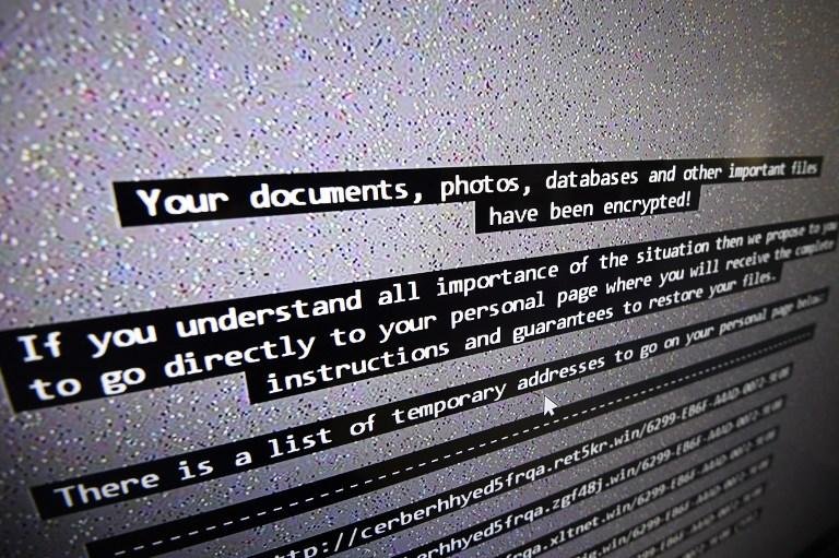 Aproveitando uma falha no sistema, v&iacute;rus criptografa e muda o nome de documentos do computador