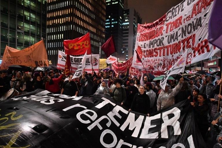 Manifesta&ccedil;&otilde;es ocorreram no Brasil inteiro pedindo sa&iacute;da de Temer