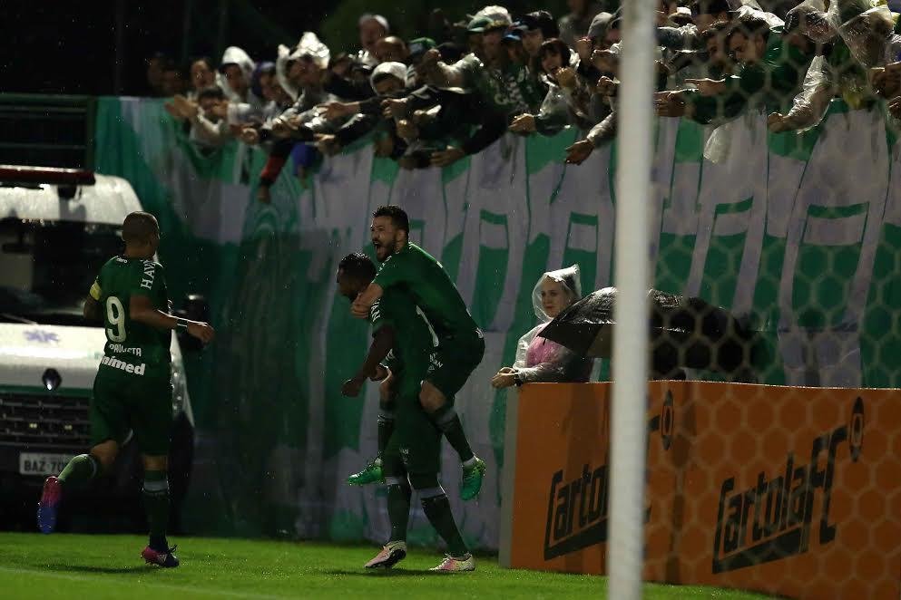 Luiz Ant&ocirc;nio fez o &uacute;nico gol da partida entre Chape e Palmeiras
