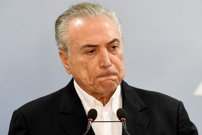 M&iacute;dia brit&acirc;nica alerta que crise brasileira est&aacute; se desenvolvendo "rapidamente"