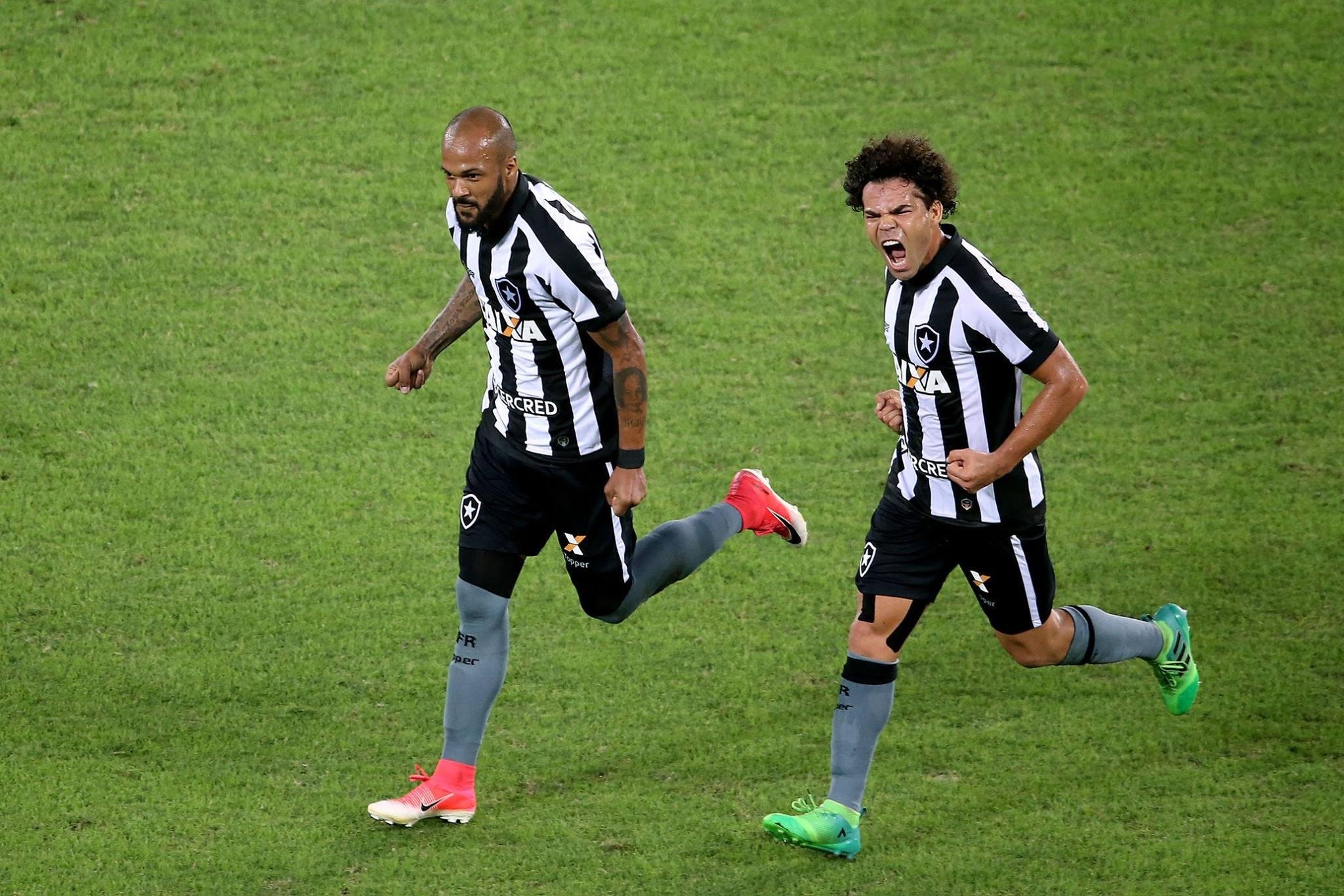 Vit&oacute;ria por 2 a 0 deixou o clube em 12&ordm; lugar, com a mesma pontua&ccedil;&atilde;o da Ponte Preta, que caiu para o d&eacute;cimo