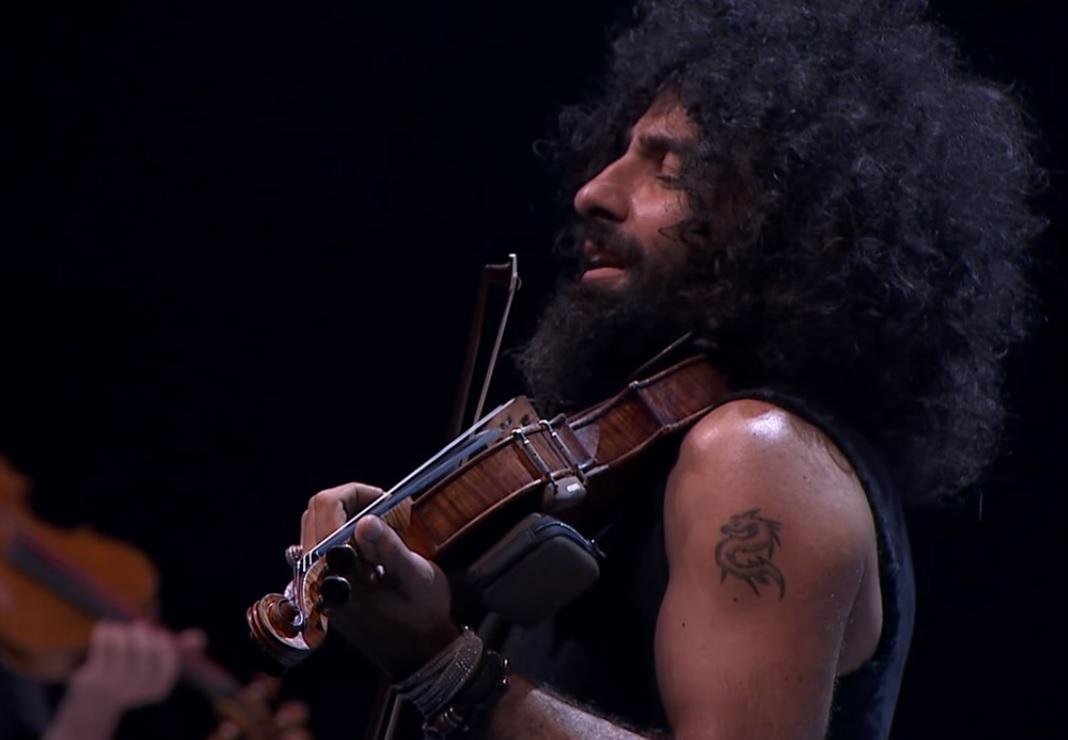 Liban&ecirc;s apresentou repert&oacute;rio com m&uacute;sicas de Bach a David Bowie