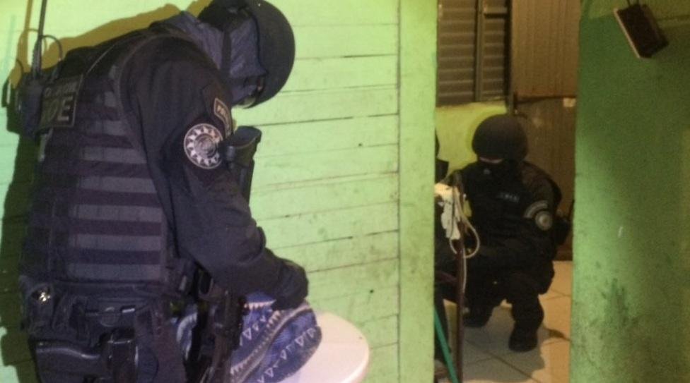 Opera&ccedil;&atilde;o contra assassinatos em Porto Alegre termina com 13 presos 