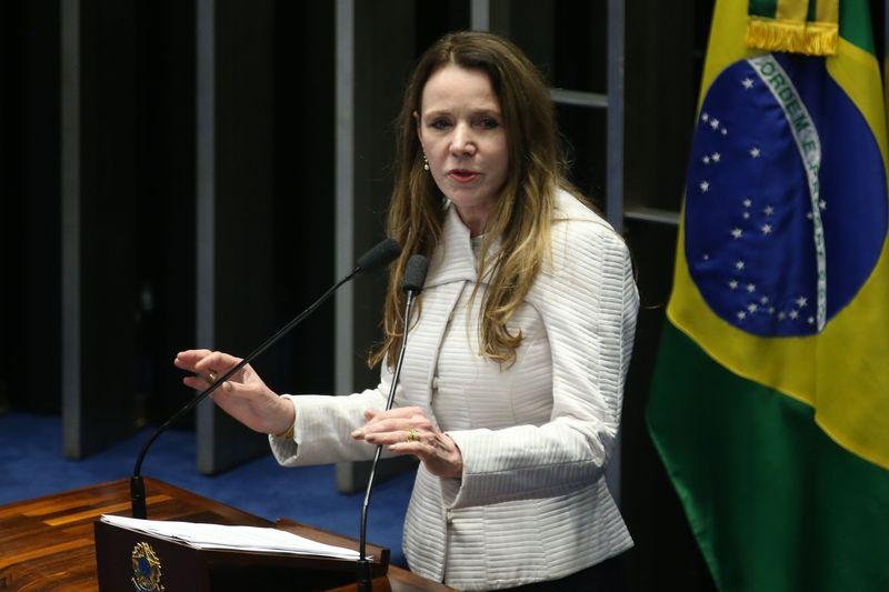 Para Vanessa Grazziotin, a ades&atilde;o de outros partidos ao movimento de obstru&ccedil;&atilde;o &eacute; uma "quest&atilde;o de tempo"