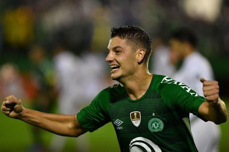 Time catarinense venceu por 2 a 1