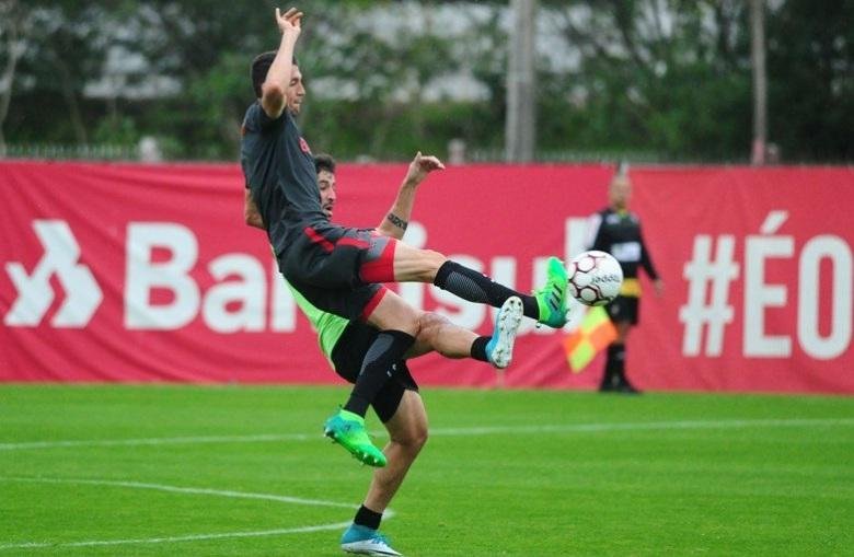 Danilo Silva teve uma boa atua&ccedil;&atilde;o no jogo-treino dessa ter&ccedil;a	