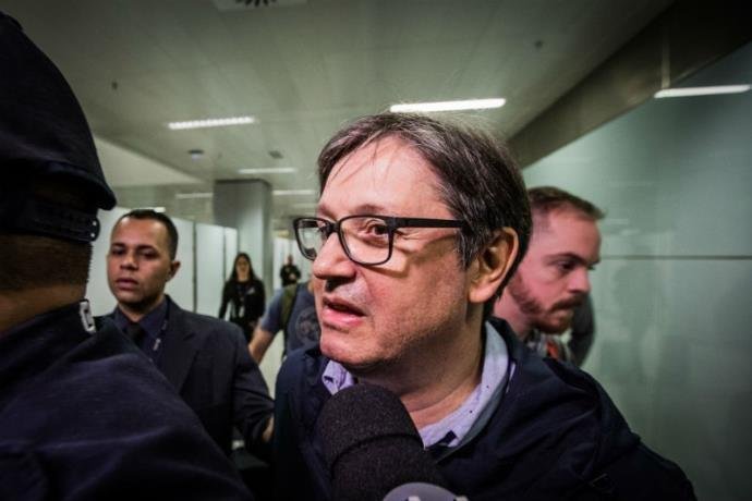 C&acirc;mara decide manter sal&aacute;rio e assist&ecirc;ncia m&eacute;dica de Rocha Loures