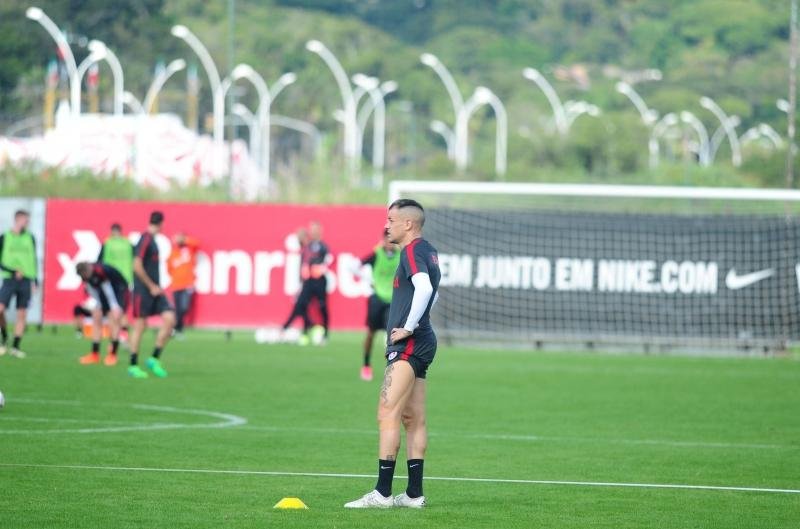 D&acute;Alessandro est&aacute; fora do jogo contra Paysandu