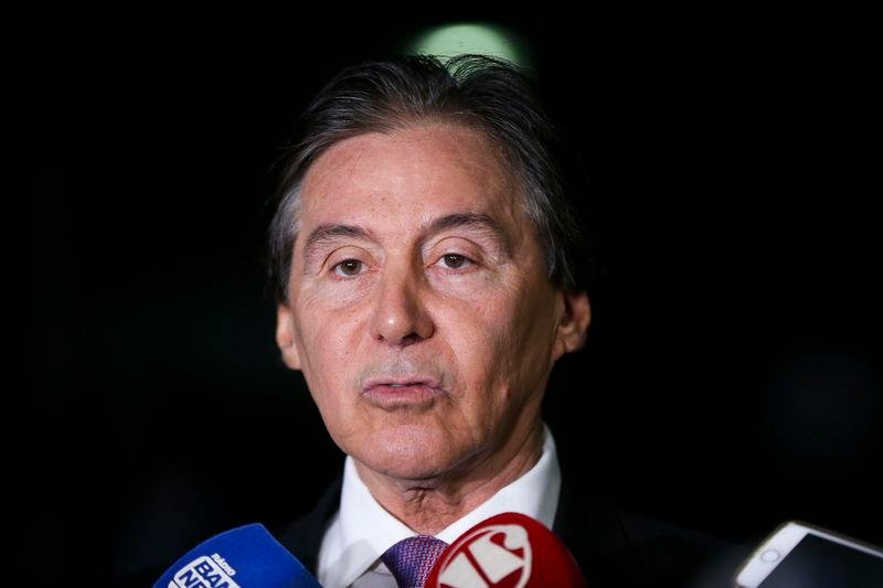 "Ningu&eacute;m falou de Renan" em reuni&atilde;o da bancada do PMDB com Temer, diz Eun&iacute;cio