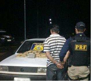 PRF prende motorista com 20 quilos de maconha em S&atilde;o Borja