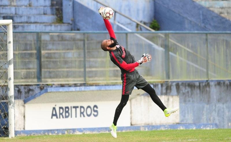 Recuperado, o goleiro Danilo Fernandes retoma o seu lugar na equipe