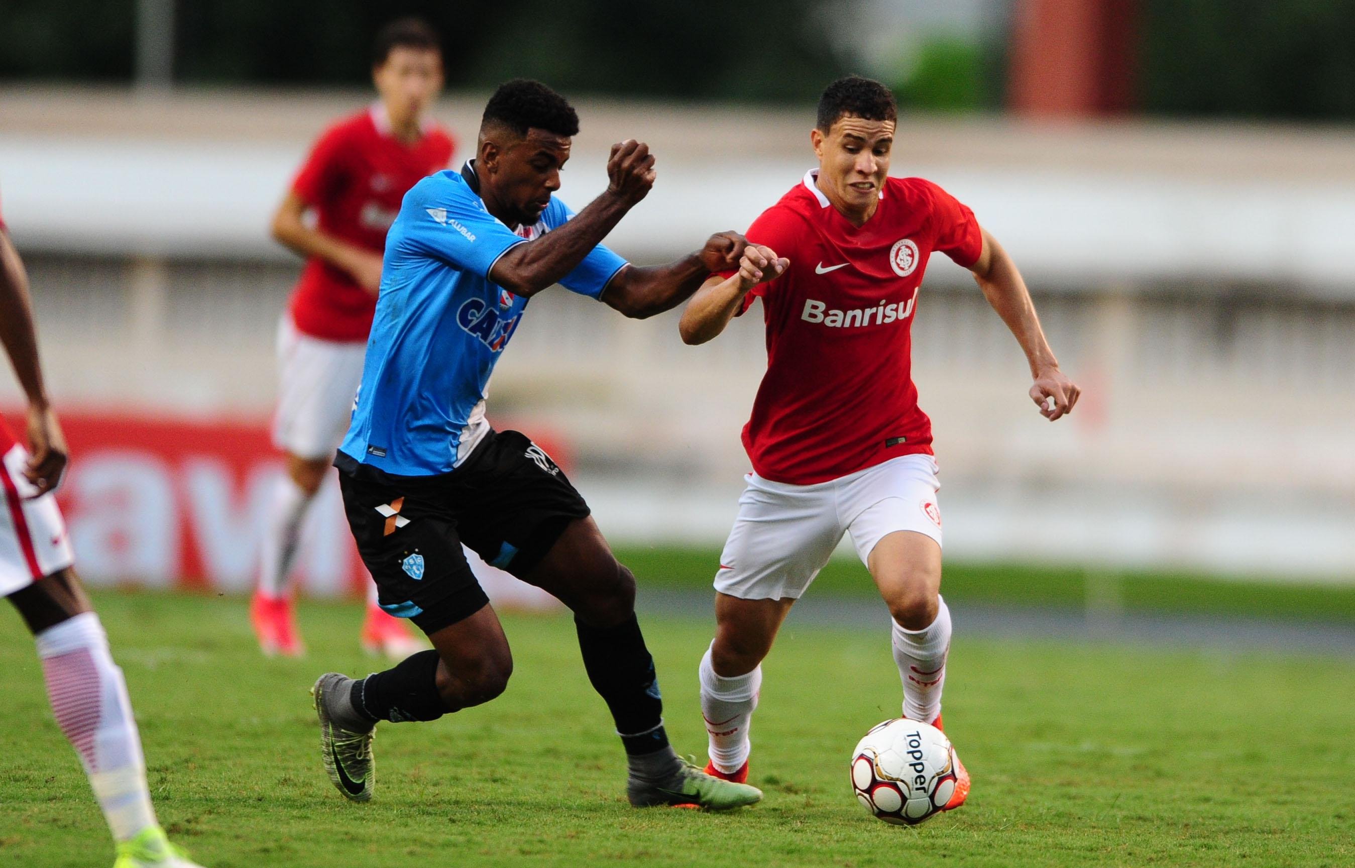 Roberson substituiu D&acute;Alessandro e teve atua&ccedil;&atilde;o fraca