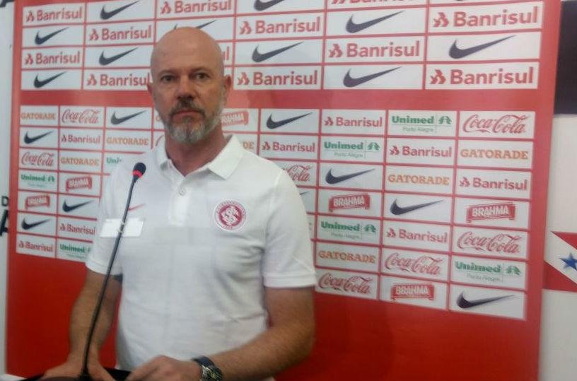 Ant&ocirc;nio Carlos Zago tem futuro incerto no Inter