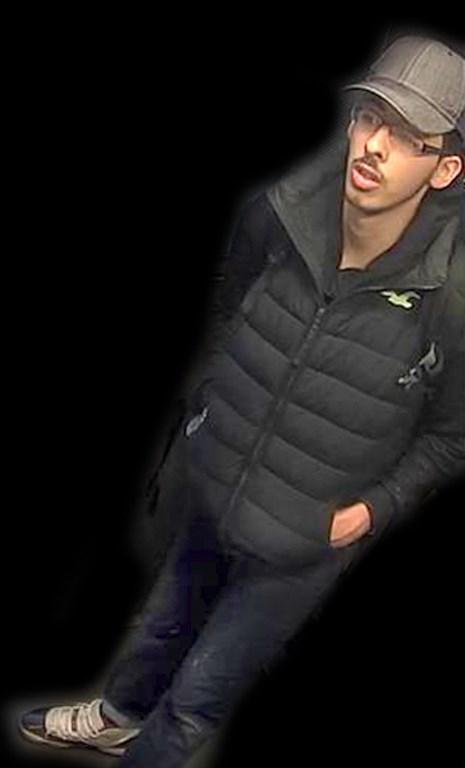 Pol&iacute;cia brit&acirc;nica divulgou fotos de Salman Abedi registradas por uma c&acirc;mera de seguran&ccedil;a antes do atentado