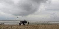 Ciclone provoca retirada de 450 mil pessoas da costa de Bangladesh