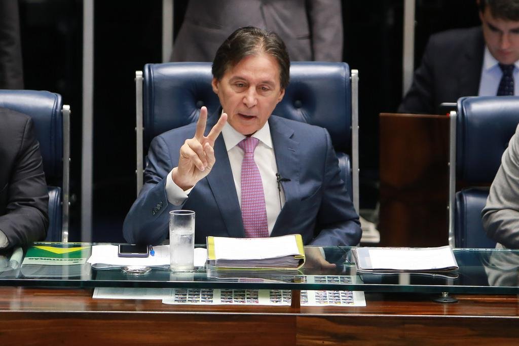 Eun&iacute;cio pode colocar reforma trabalhista no plen&aacute;rio antes de passar por duas comiss&otilde;es da casa