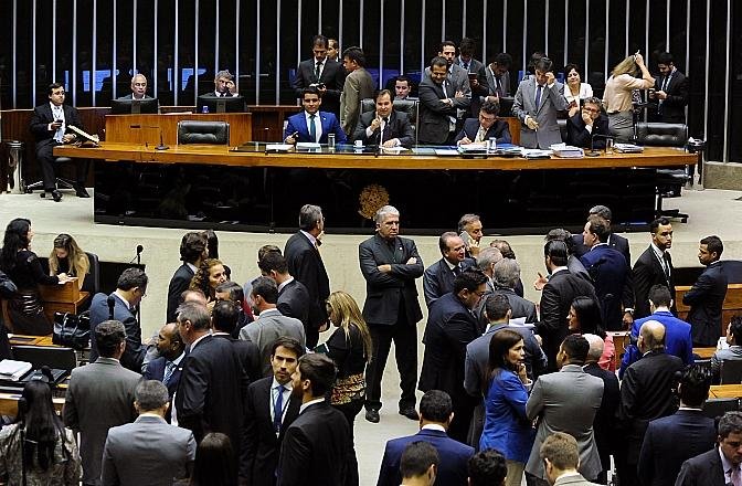 Texto estabelece que n&atilde;o ser&aacute; mais necess&aacute;ria unanimidade do Confaz para concess&otilde;es