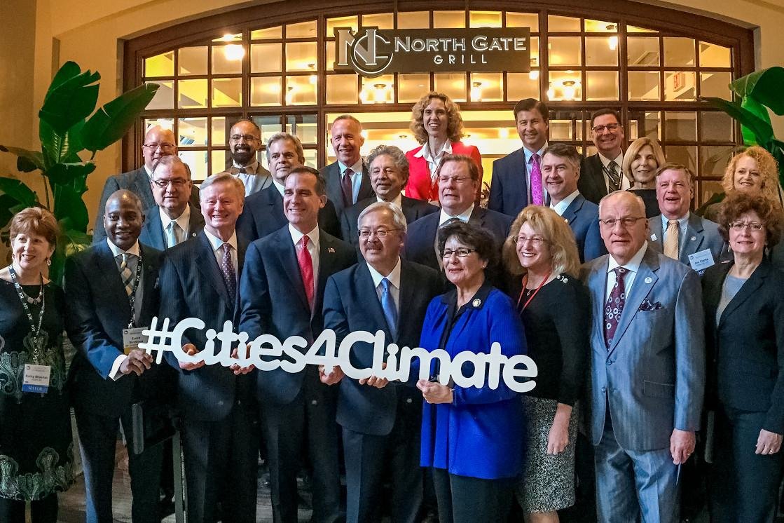 Bill Peduto ironizou fala do presidente de que representa cidade dos EUA e n&atilde;o Paris: "80% da nossa cidade votou em Hillary"