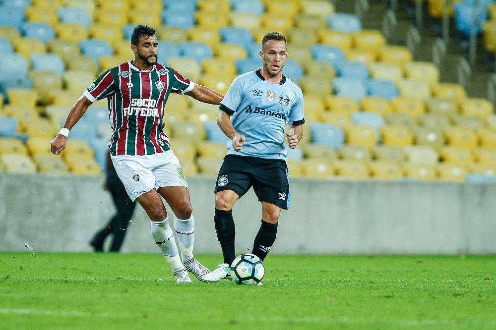 Retorno de Maicon coloca em d&uacute;vida titularidade de Arthur no Gr&ecirc;mio
