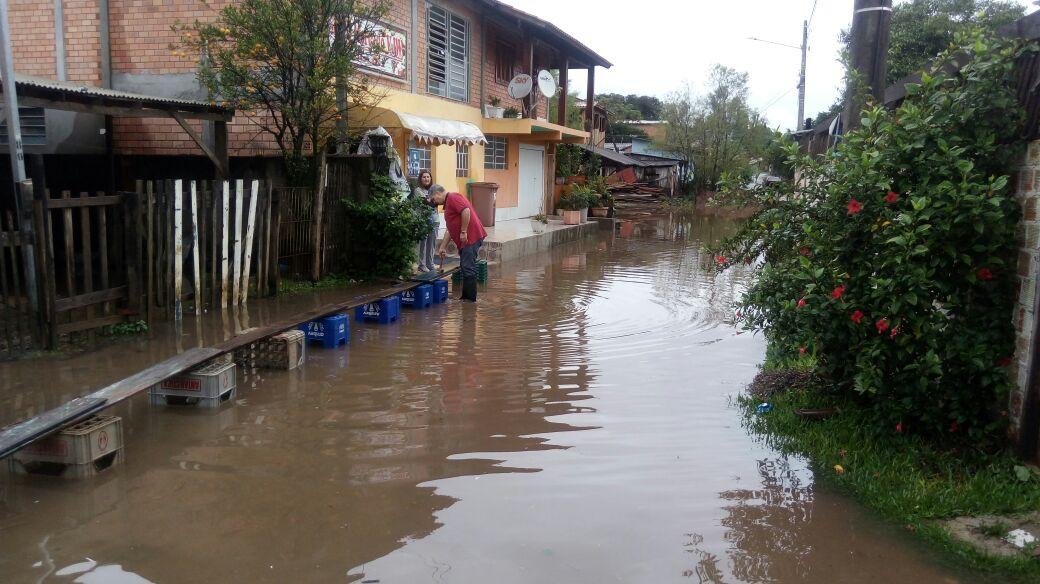 Bairro Carioca segue com problemas devido a &aacute;gua