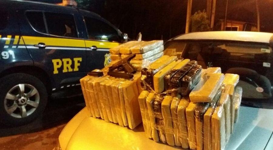 PRF apreende quase 100 quilos de maconha em Estrela 