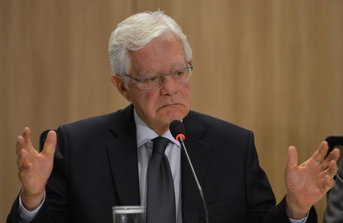 Pris&atilde;o de Rocha Loures n&atilde;o abala governo, afirma Moreira Franco