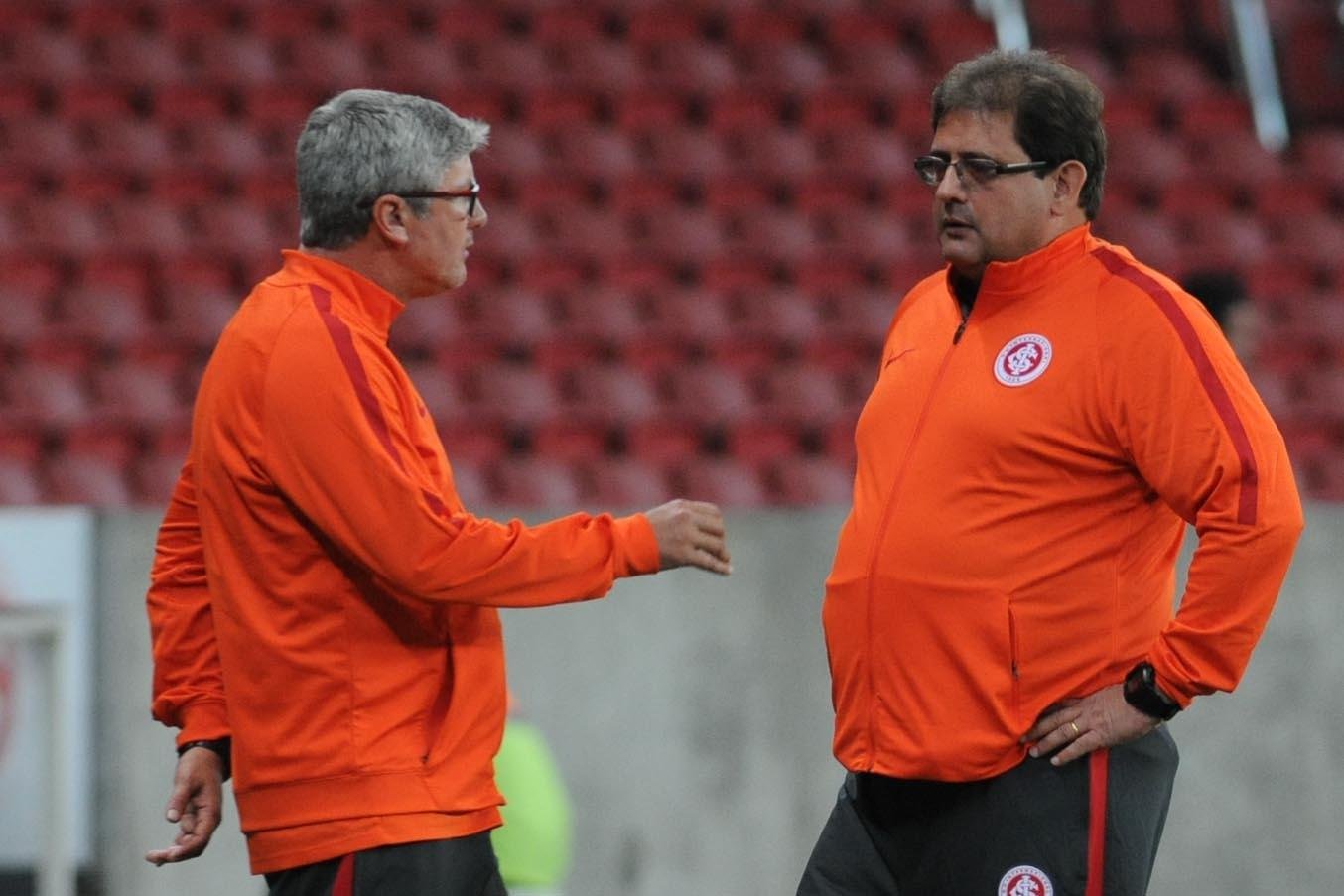 T&eacute;cnico do Inter pede voto de confian&ccedil;a da torcida para superar sequ&ecirc;ncia dif&iacute;cil