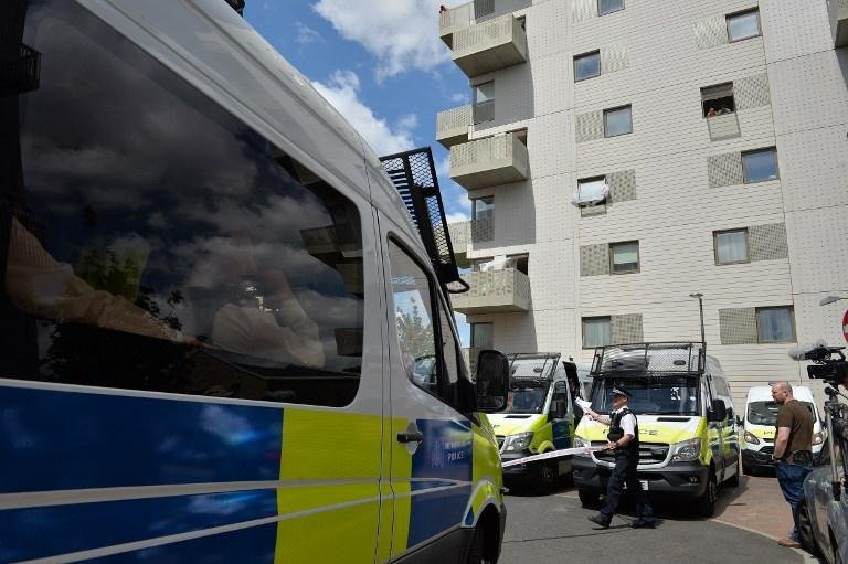 Opera&ccedil;&otilde;es prosseguem no bairro de Barking 