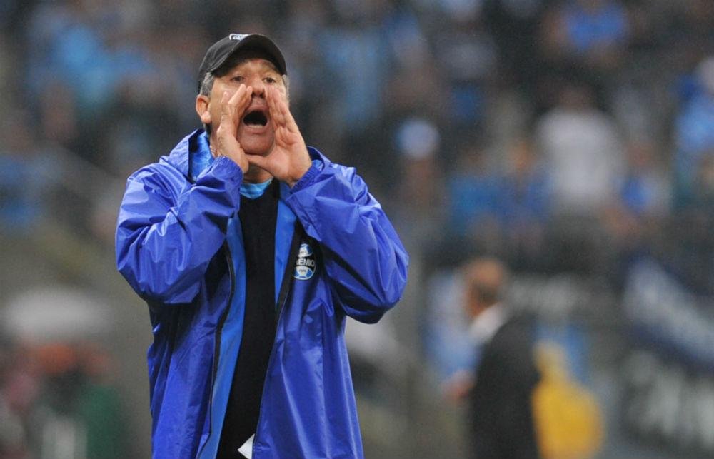 Renato quer Gr&ecirc;mio com &acute;pezinho no ch&atilde;o&acute;