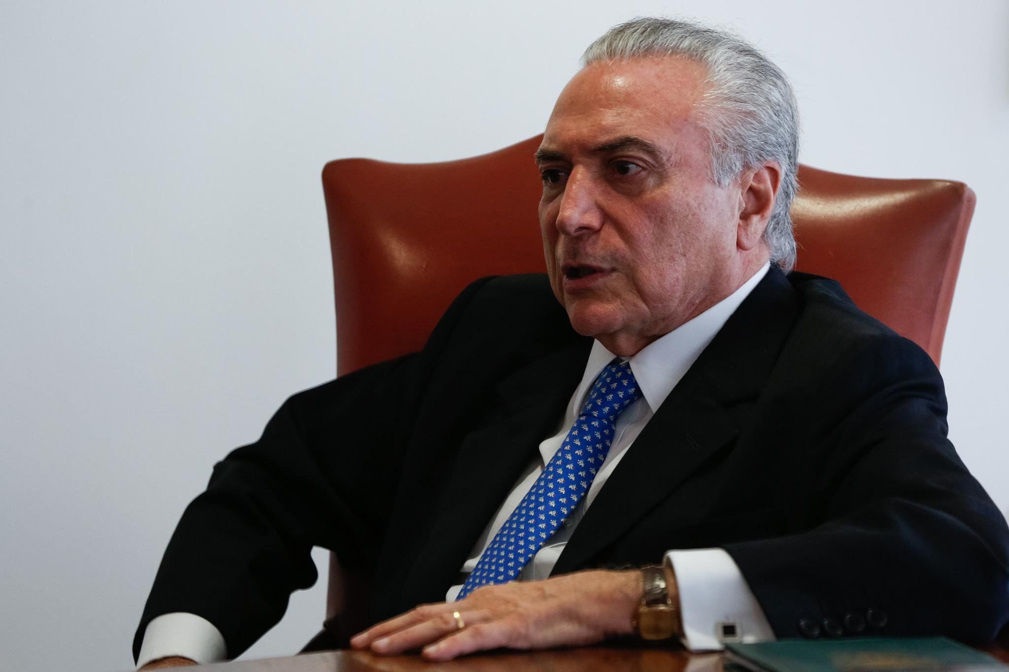 Ministros do PSDB dizem a Temer que o partido permanece na base 