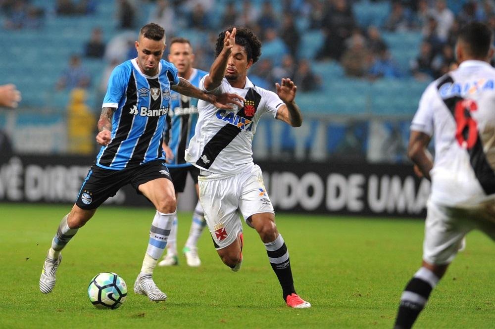 Odorico elogia atua&ccedil;&otilde;es do Gr&ecirc;mio, mas cont&eacute;m euforia
