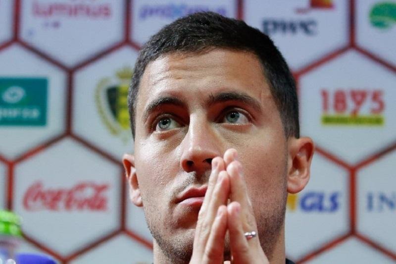 Eden Hazard sofre grave les&atilde;o no tornozelo direito