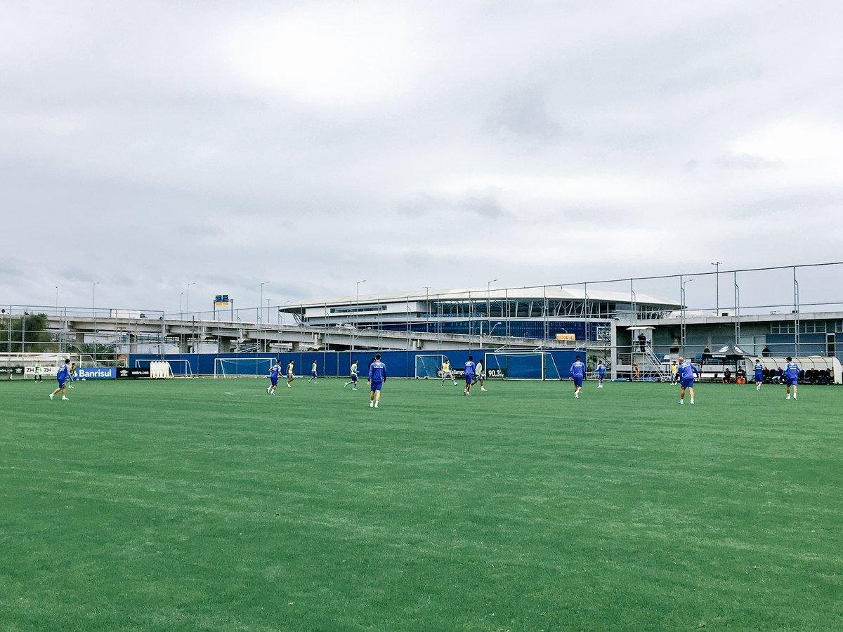 Gr&ecirc;mio teve treino dos reservas contra sub-20 nesta segunda